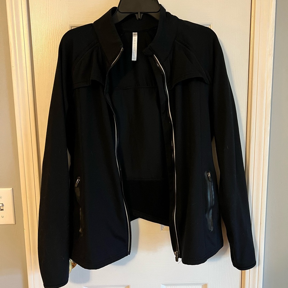 Fabletics Kimmy Performance Jacket Size L - image 5